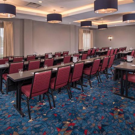 Towneplace Suites By Marriott Алтуна Экстерьер фото